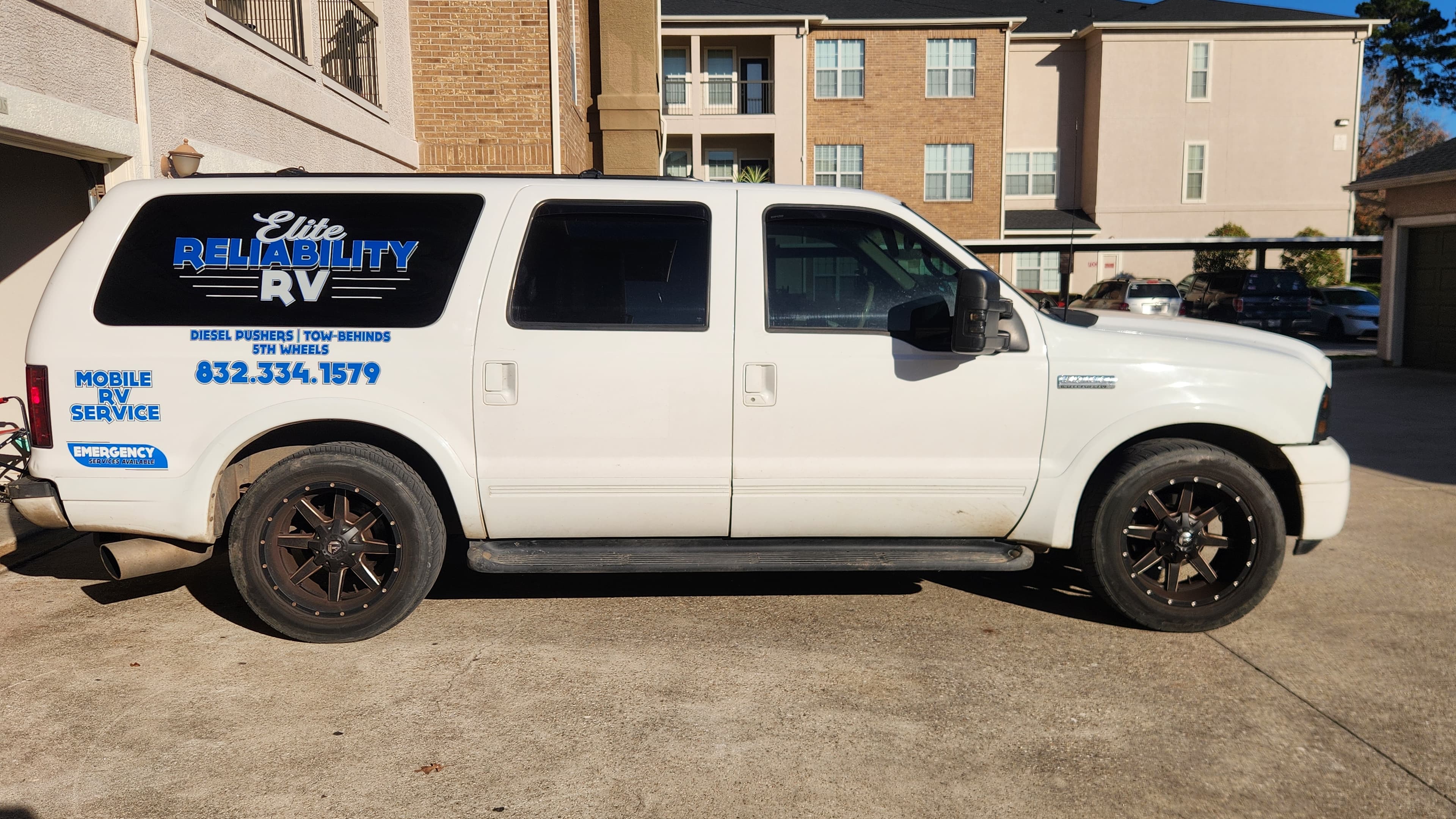 Elite Reliability RV branded service truck, Mobile RV Service 832-334-1579
